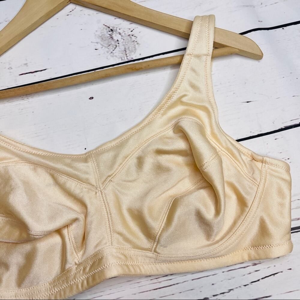 Breezies ivory cream bra 44C - Picture 5 of 11